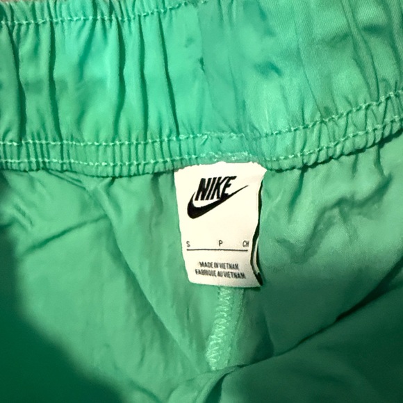 Nike Athletic Shorts for Women. Size SP - Picture 6 of 7